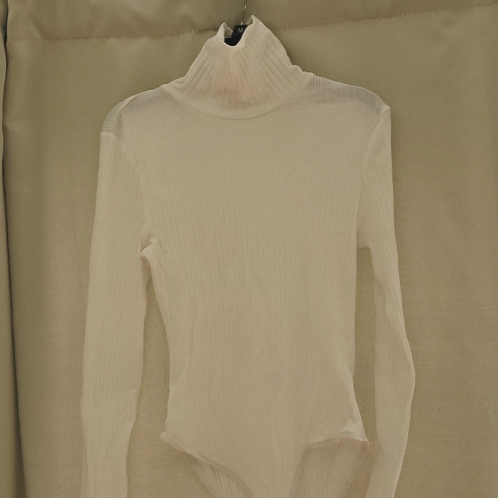 Long sleeve bodysuit